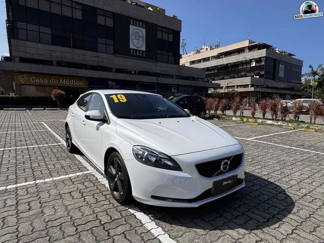 Carro Volvo V40 2019 2.0 T4 Kinetic