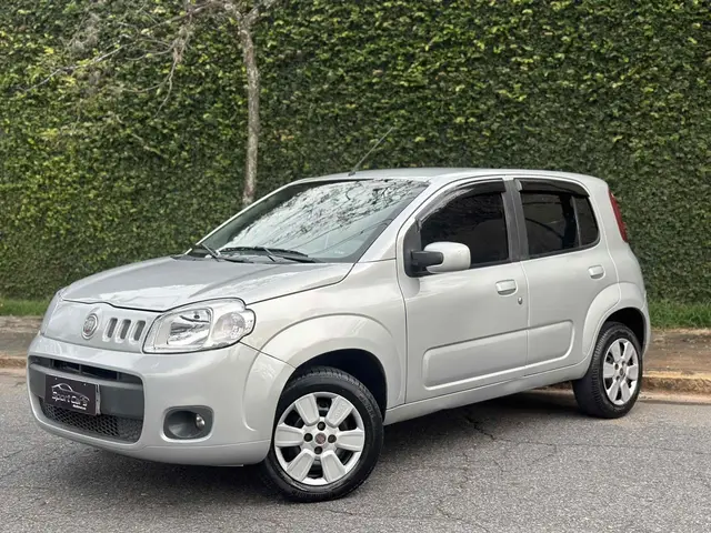 Carro Fiat Uno 2013 Vivace 1.0 8V (Flex) 4p