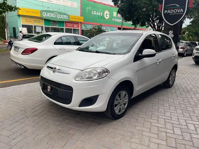 Carro Fiat Palio 2015 Attractive 1.0 Evo (Flex)