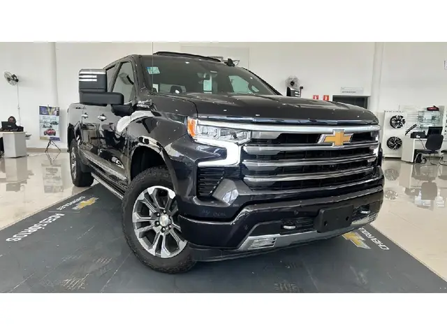 Carro Chevrolet Silverado 2024 High Country 5.3