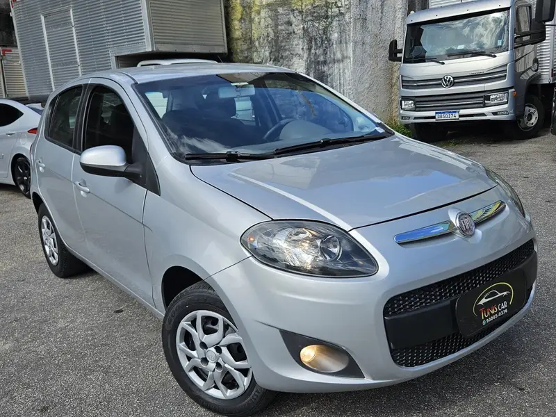 Fiat Palio Attractive 1.4 8V (Flex)