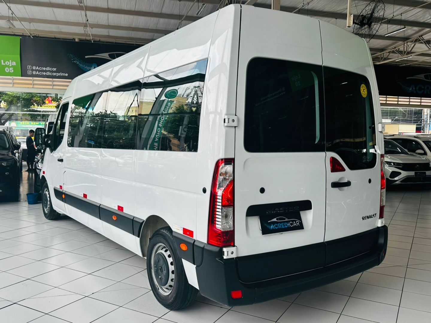 foto 3 do veículo Renault Master  2.3 16V dCi L3H2 Minibus 16L Executive