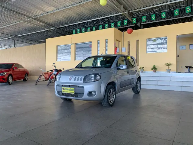 Carro Fiat Uno 2013 Vivace 1.0 8V (Flex) 4p