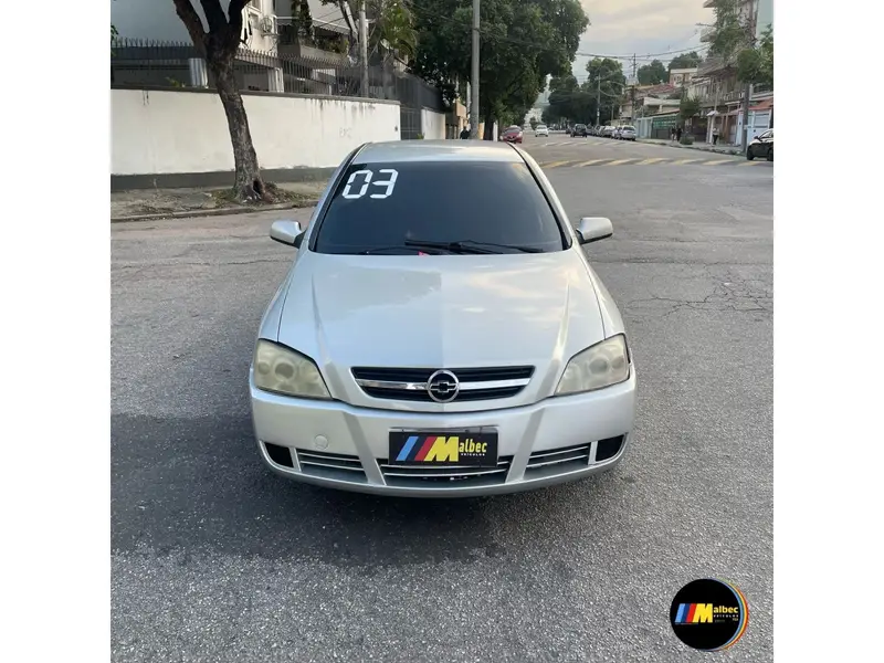 Chevrolet Astra Hatch 2.0 8V 2p