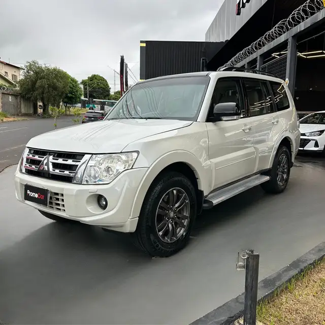 Carro Mitsubishi Pajero Full 2012 3.2 DI-D 5D HPE 4WD