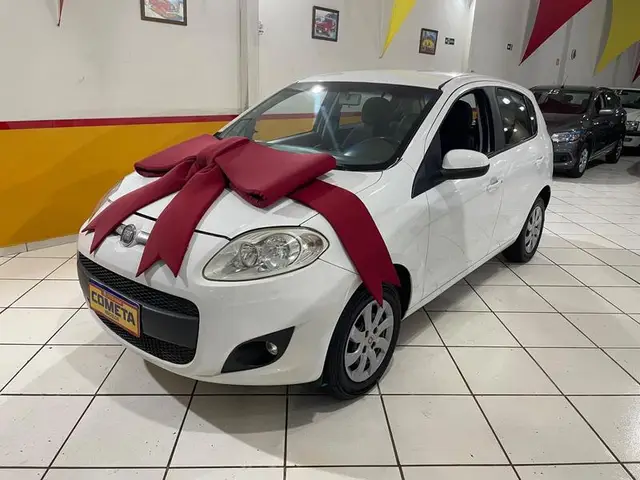 Carro Fiat Palio 2013 Attractive 1.0 8V (Flex)