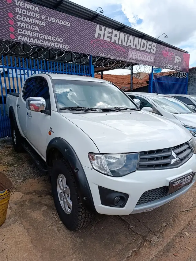 Carro Mitsubishi L200 Triton 2013 3.2 DI-D 4x4