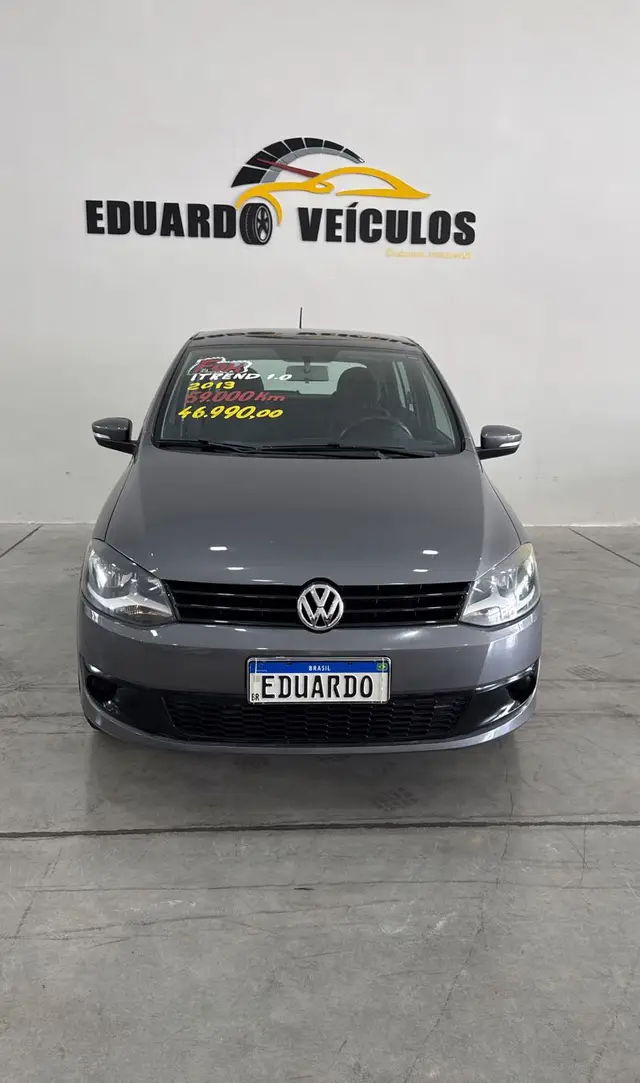 Carro Volkswagen Fox 2013 1.0 TEC (Flex) 4p
