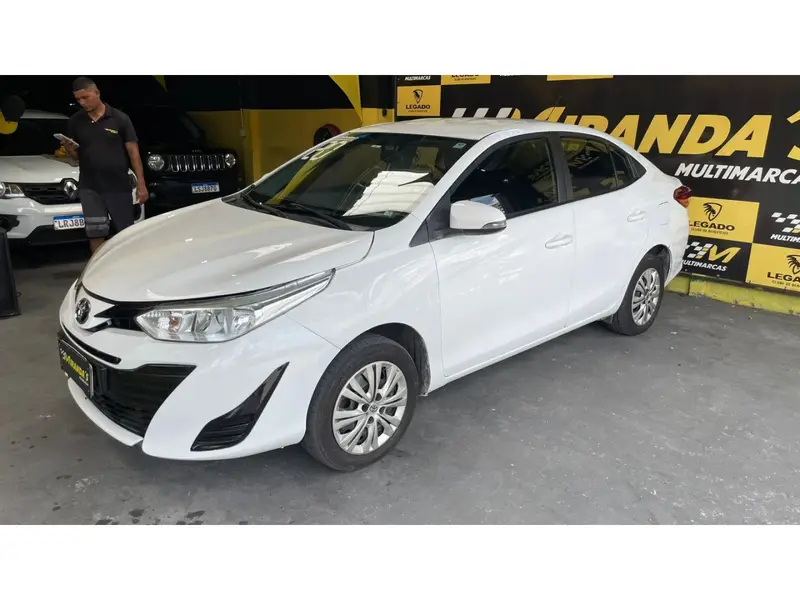 Toyota Yaris 1.3 XL CVT (Flex)