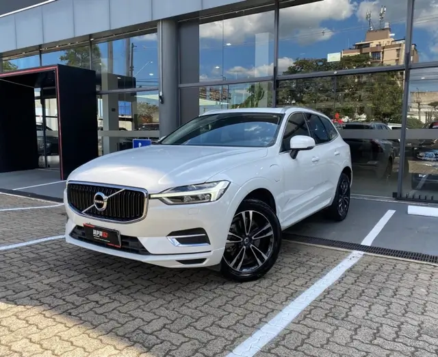 Carro Volvo XC60 2020 2.0 T8 Hybrid Momentum AWD