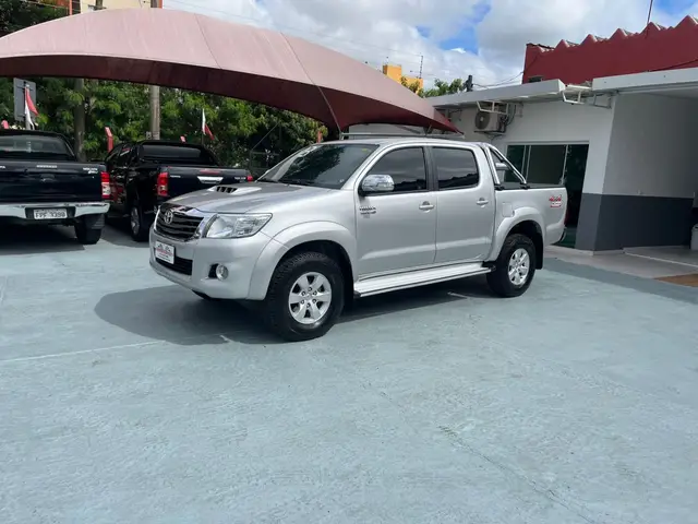 Carro Toyota Hilux Cabine Dupla 2013 Hilux 3.0 TDI 4x4 CD SRV (Aut)