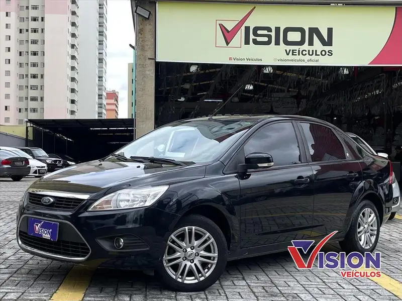 Ford Focus Sedan Ghia 2.0 16V Duratec (Aut)