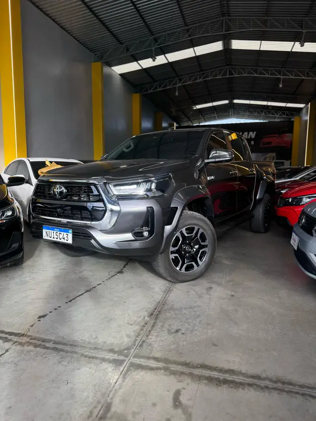 Carro Toyota Hilux Cabine Dupla 2025 SRX 4x4 2.8 Diesel