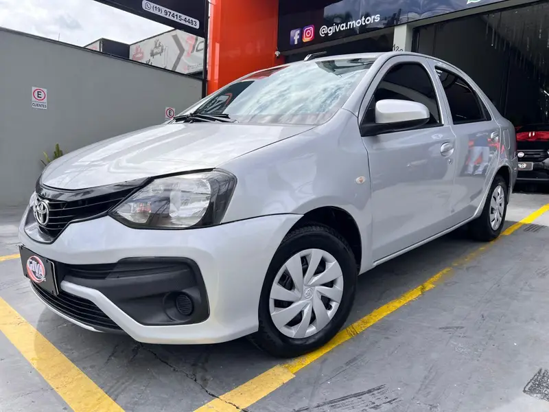 Toyota Etios X Plus 1.5 (Aut) (Flex)