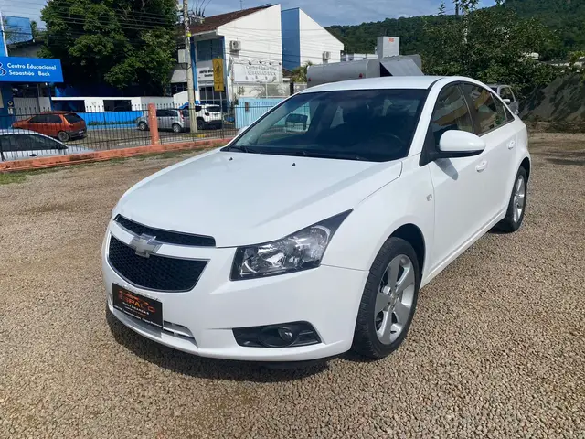 Carro Chevrolet Cruze 2014 LT 1.8 16V Ecotec (Flex)