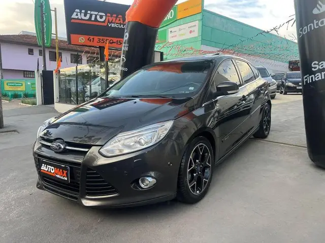 Carro Ford Focus Hatch 2015 Titanium Plus 2.0 16V PowerShift