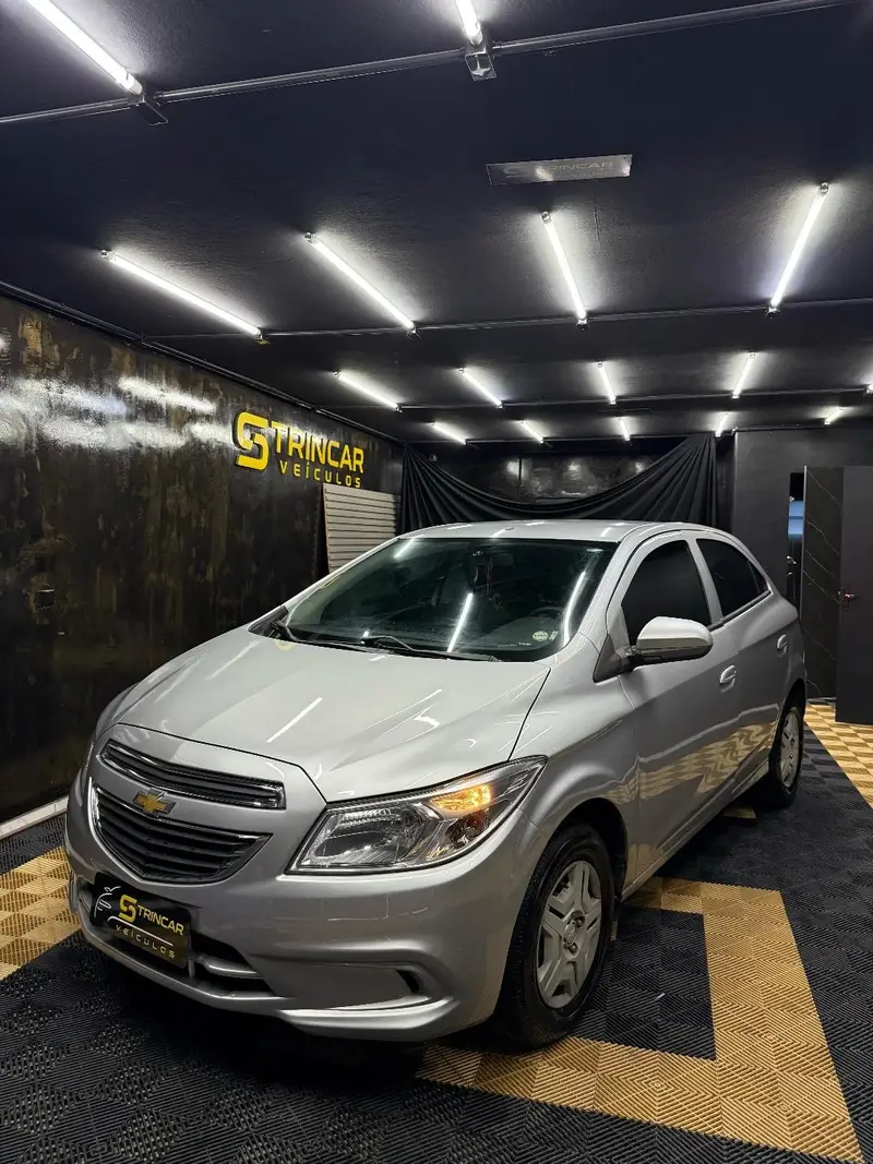 Chevrolet Onix 1.0 LT SPE/4