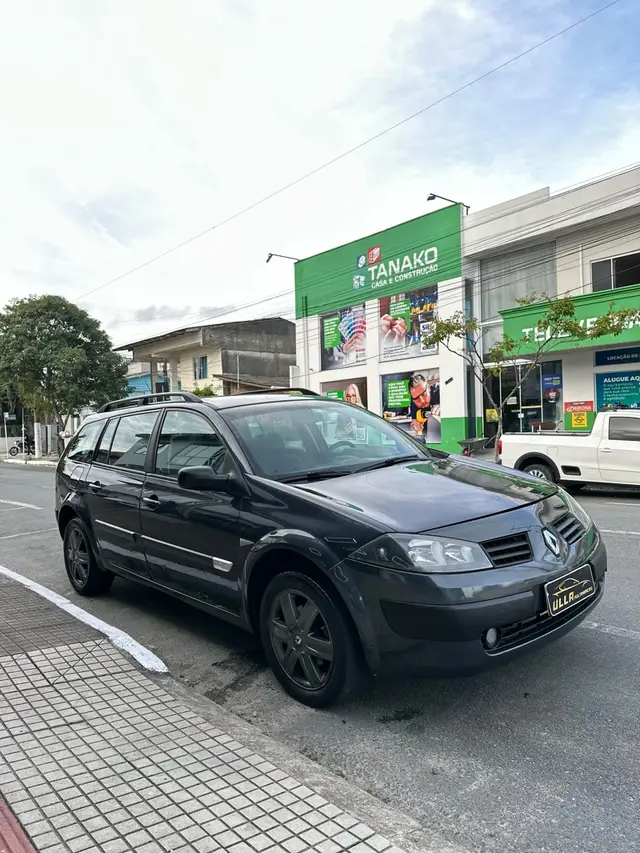 Carro Renault Megane Grand Tour 2009 Mégane Grand Tour Dynamique 2.0 16V (aut)