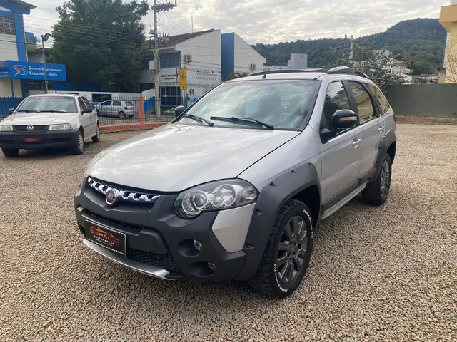 Carro Fiat Weekend 2016 Adventure 1.8 E.torQ Dualogic (Flex)