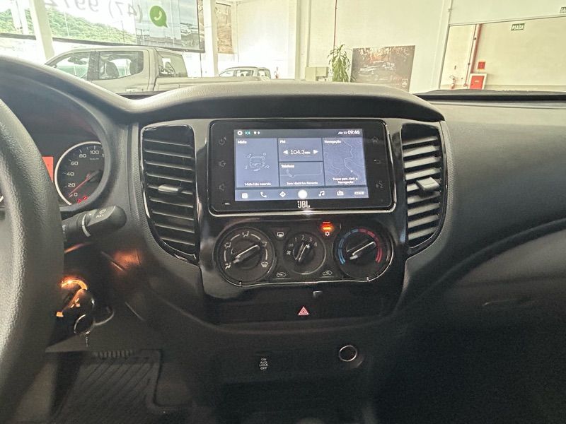 L200 Triton Savana Savana 2.4 Turbo 4X4 (Aut)