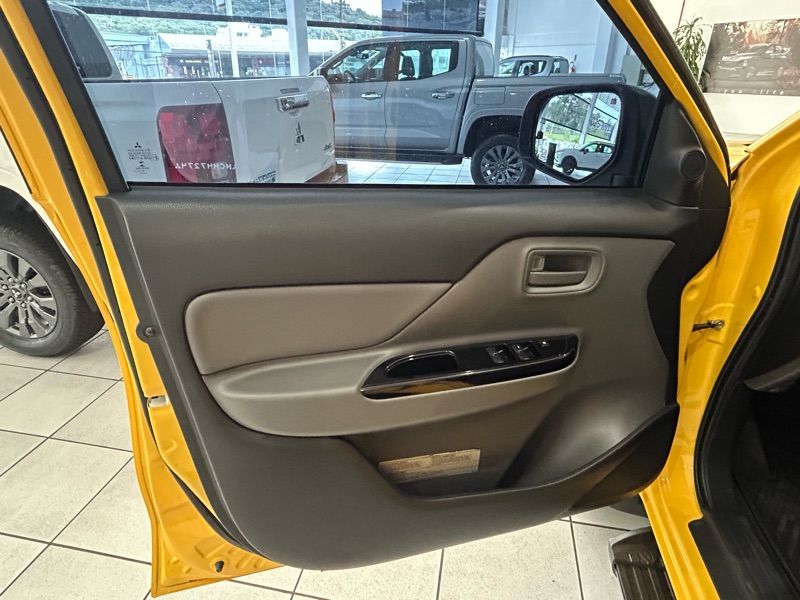 L200 Triton Savana Savana 2.4 Turbo 4X4 (Aut)