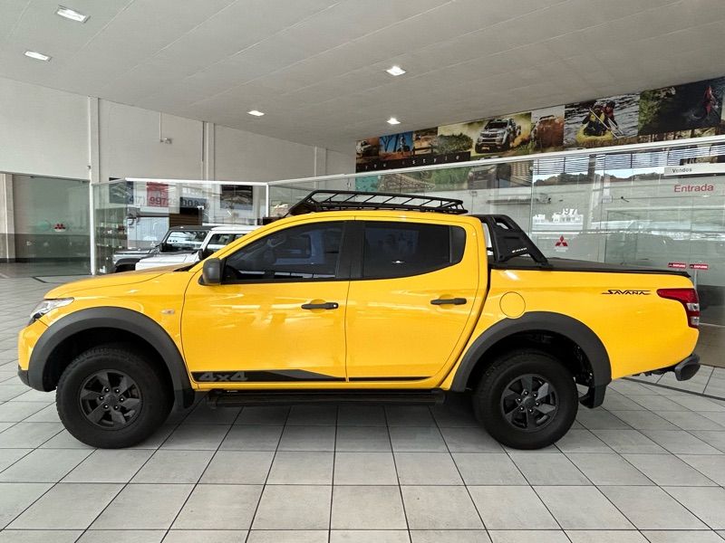 L200 Triton Savana Savana 2.4 Turbo 4X4 (Aut)