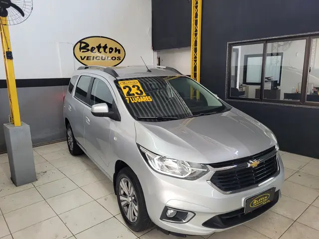 Carro Chevrolet Spin 2023 Premier 1.8 (Aut.)