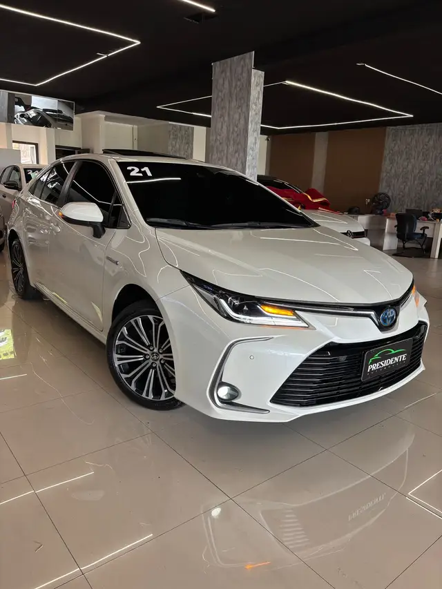 Carro Toyota Corolla 2021 Altis Premium Hybrid 1.8