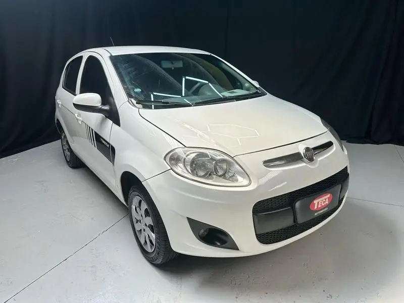 Fiat Palio Attractive 1.0 8V (Flex)