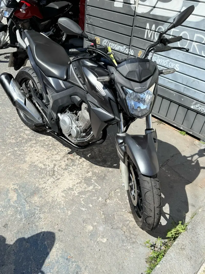 Honda CB 250F Twister (CBS)