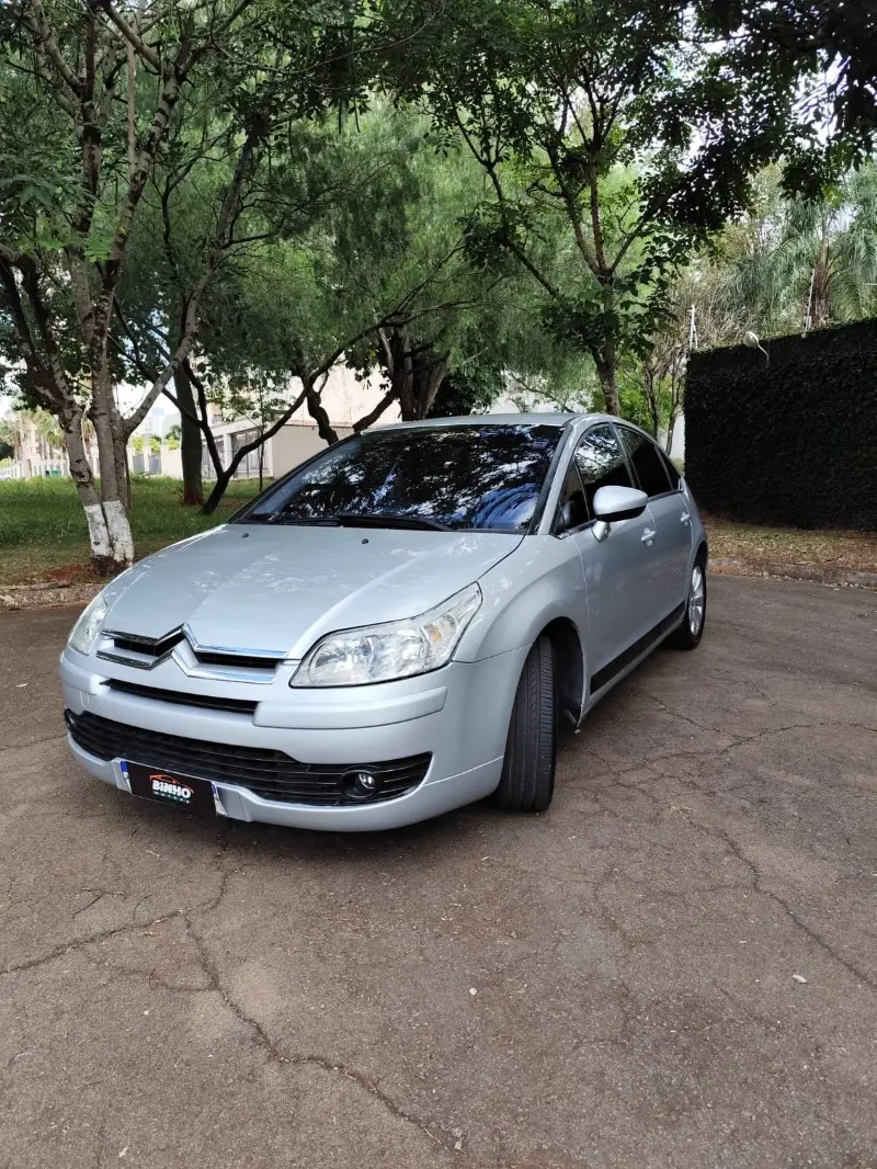 Citroën C4 GLX 1.6 (flex)