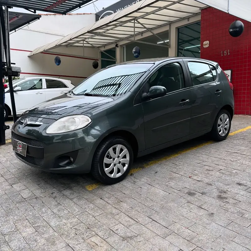 Fiat Palio Attractive 1.4 8V (Flex)