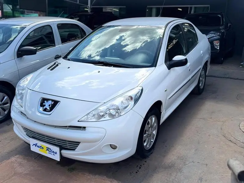 Peugeot 207 Sedan 207 Passion XR Sport 1.4 8V (flex)