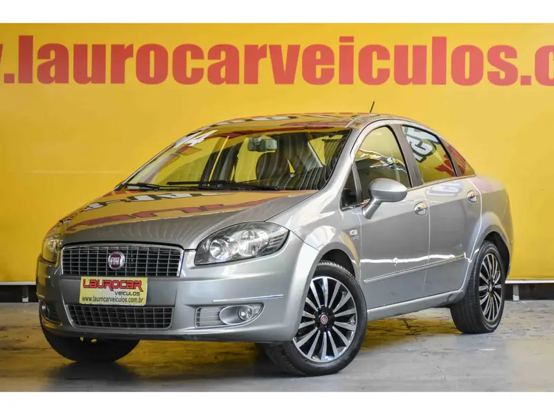 Fiat Linea Essence 1.8 16V (Flex)