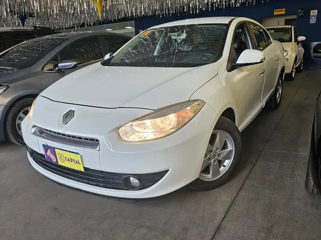 Carro Renault Fluence 2014 2.0 16V Dynamique (Flex)