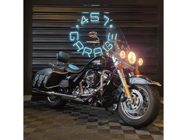 Carro Harley-Davidson Road King 2016 ROAD KING CLASSIC  FLHRC/ CUSTOM FLHRSI