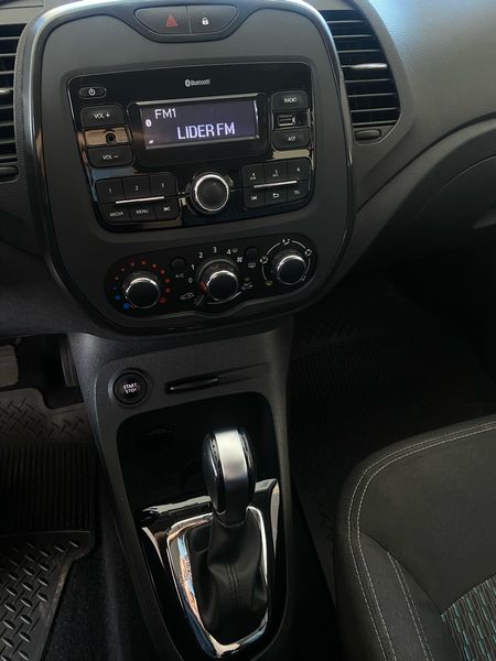 Captur Life 1.6 16v SCe CVT (Flex)