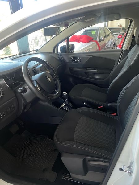 Captur Life 1.6 16v SCe CVT (Flex)