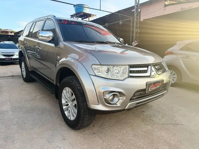 Carro Mitsubishi Pajero Dakar 2014 3.2 HPE 4WD (aut)