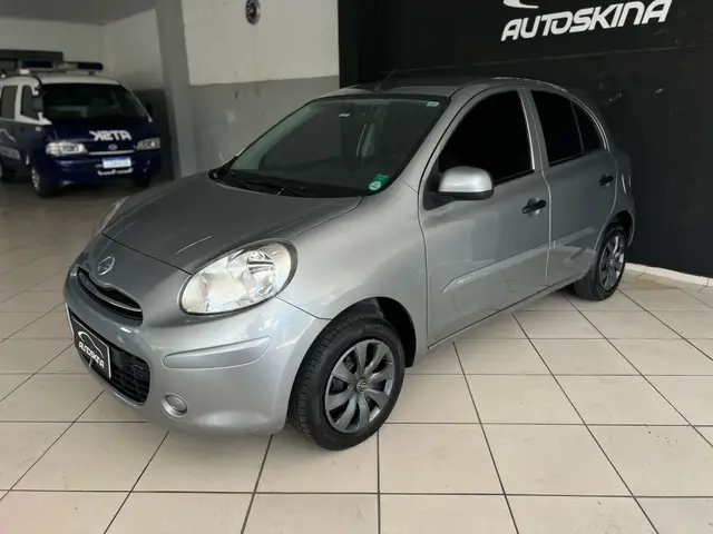 Carro Nissan March 2012 1.0 16V S (Flex)
