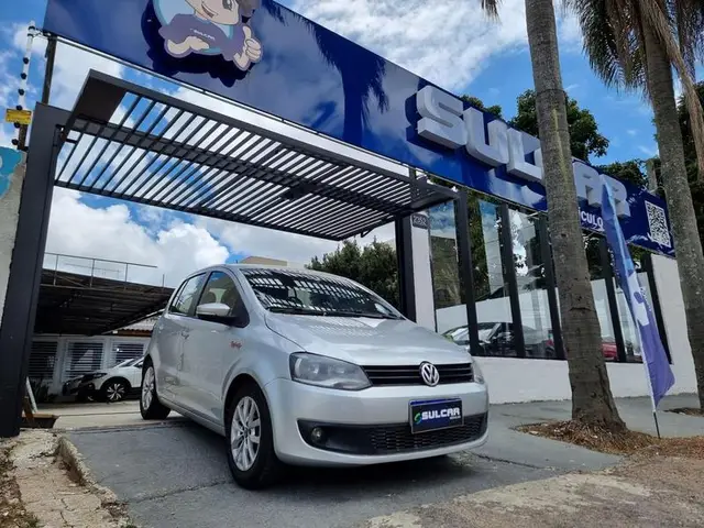 Carro Volkswagen Fox 2014 1.6 VHT Rock in Rio (Flex)