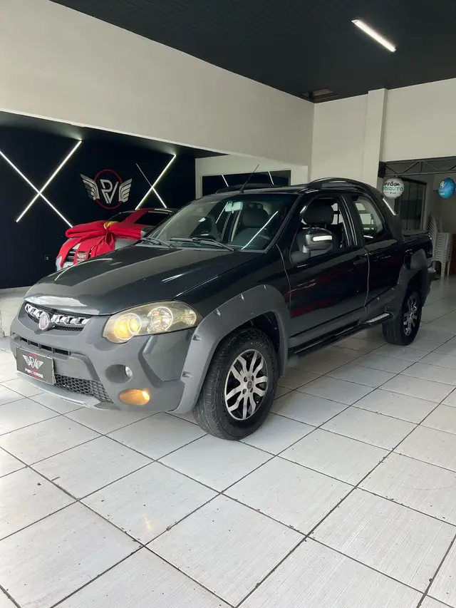 Carro Fiat Strada 2013 Adventure 1.8 16V Dualogic (Flex) (Cabine Dupla)