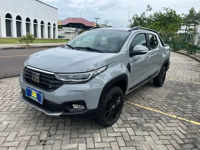 Carro Fiat Strada 2023 Volcano 1.3 8V CD AT