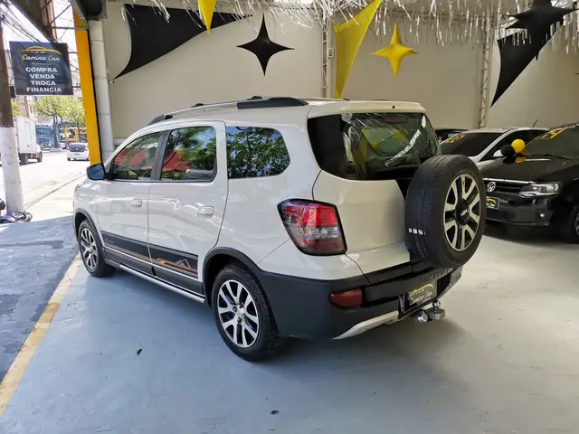 Carro Chevrolet Spin 2017 Activ 1.8 (Flex) (Aut)
