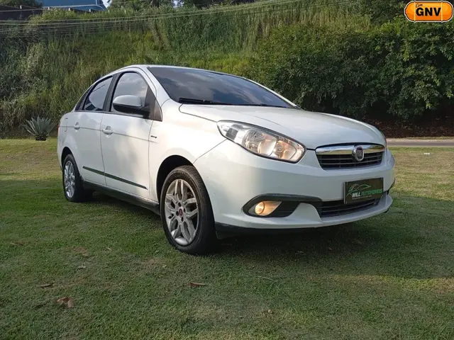 Carro Fiat Grand Siena 2014 Essence 1.6 16V (Flex)