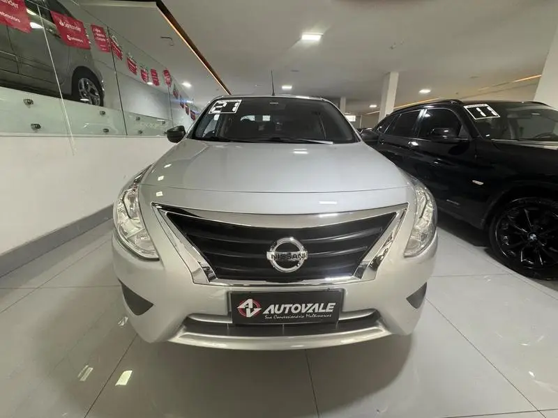 Nissan Versa V-Drive 1.6 Plus (flex) (Aut)