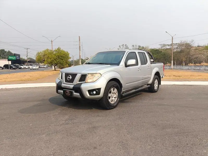 Nissan Frontier 2.5 TD CD 4x4 SV Attack