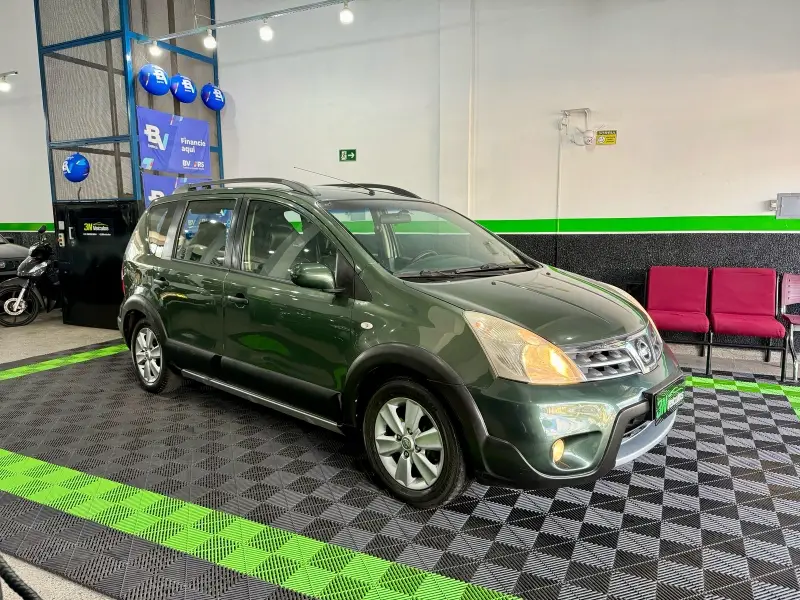 Nissan Livina X-Gear SL 1.6 16V (flex)