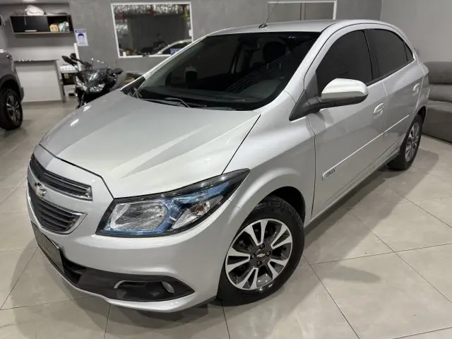 Carro Chevrolet Onix 2015 1.4 LTZ SPE/4 (Aut)