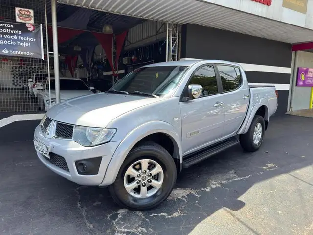 Carro Mitsubishi L200 Triton Sport 2011 L 200 Triton HPE 4x4 3.5 V6 (flex) (cab. dupla) (aut)
